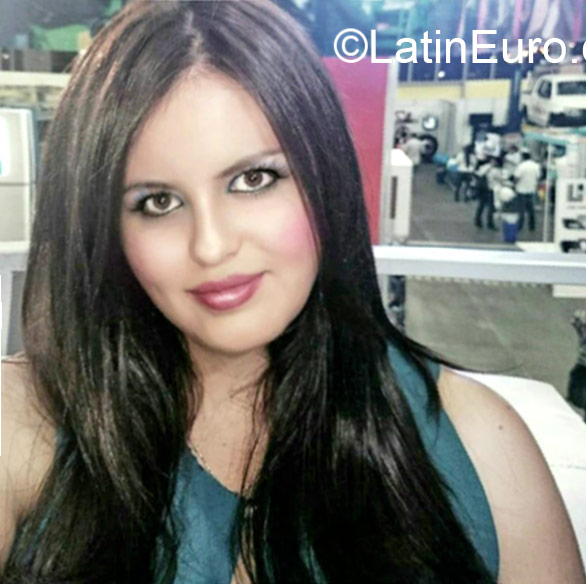 Date this stunning Colombia girl Angelica from Bogota CO16934