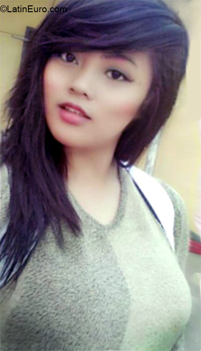Date this tall Philippines girl Dona from Cavite PH747