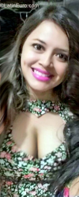 Date this passionate Brazil girl Maira from Brasilia BR9231