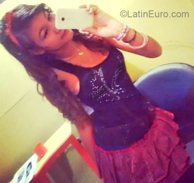 Date this happy Dominican Republic girl Ana from La Romana DO21411