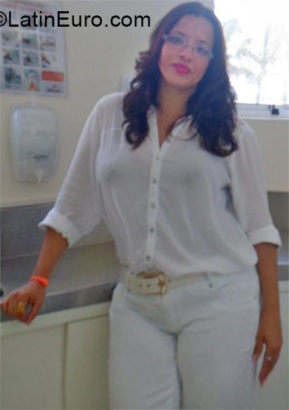 Date this stunning Brazil girl Maria from Blumenau BR9253