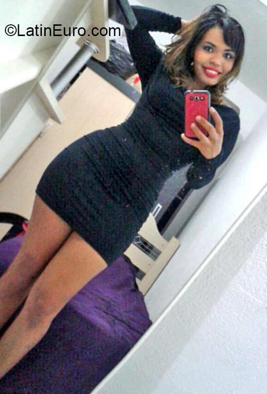 Date this sensual Brazil girl Deuseane from Sao Paulo BR9260
