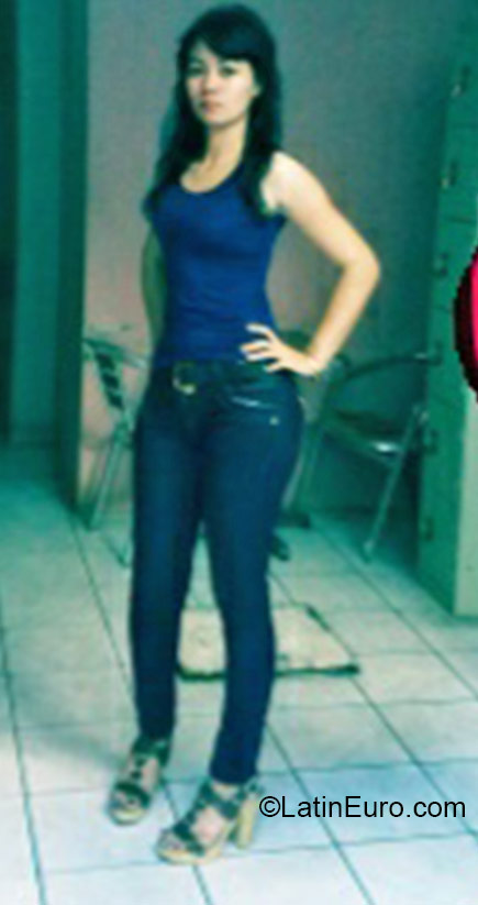 Date this hard body Honduras girl Nora from San Pedro Sula HN1473