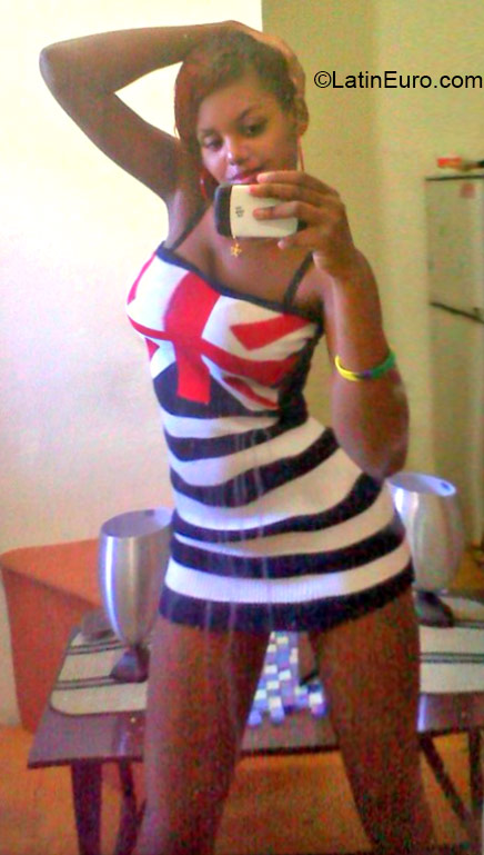 Date this beautiful Dominican Republic girl Katherine from Santiago De Los Caballero DO21591
