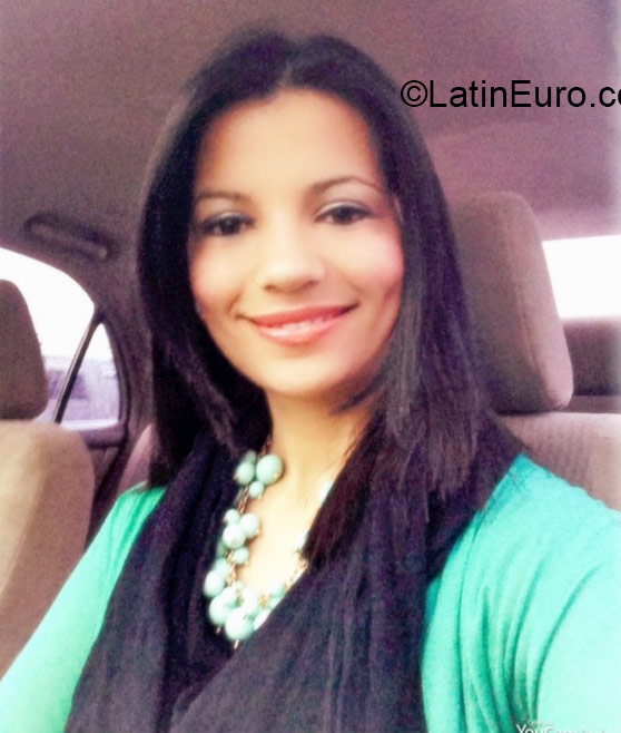 Date this sultry Honduras girl Lidia from San Pedro Sula HN1476