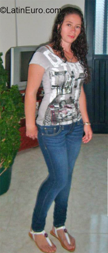 Date this hot Panama girl Liliana from Panama City PA570