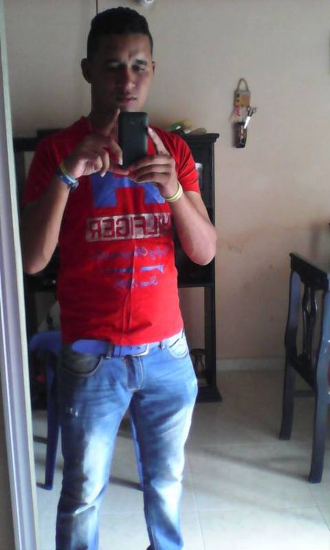 Date this happy Colombia man Josue from Santa Marta CO17140