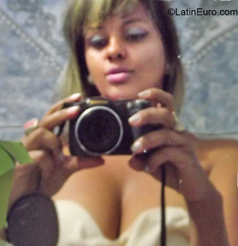 Date this passionate Brazil girl Ana Claudia from Sao Paulo BR9273