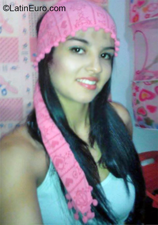Date this georgeous Colombia girl Ana from Medellin CO17143