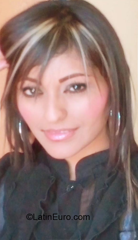 Date this attractive Mexico girl Erin from Juarez MX1383