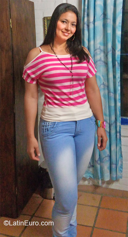 Date this sensual Panama girl Sandra from Panama City PA573