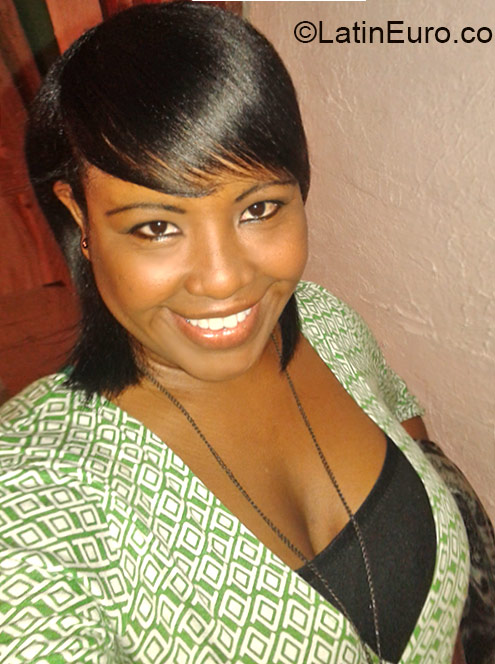 Date this funny Panama girl Batzibel from Colon PA574