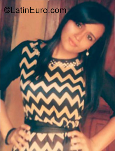 Date this foxy Honduras girl Mileidy from El Progreso HN1487