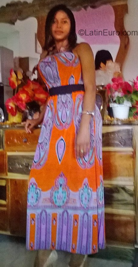 Date this beautiful Jamaica girl Kimmy from Manchester JM2008