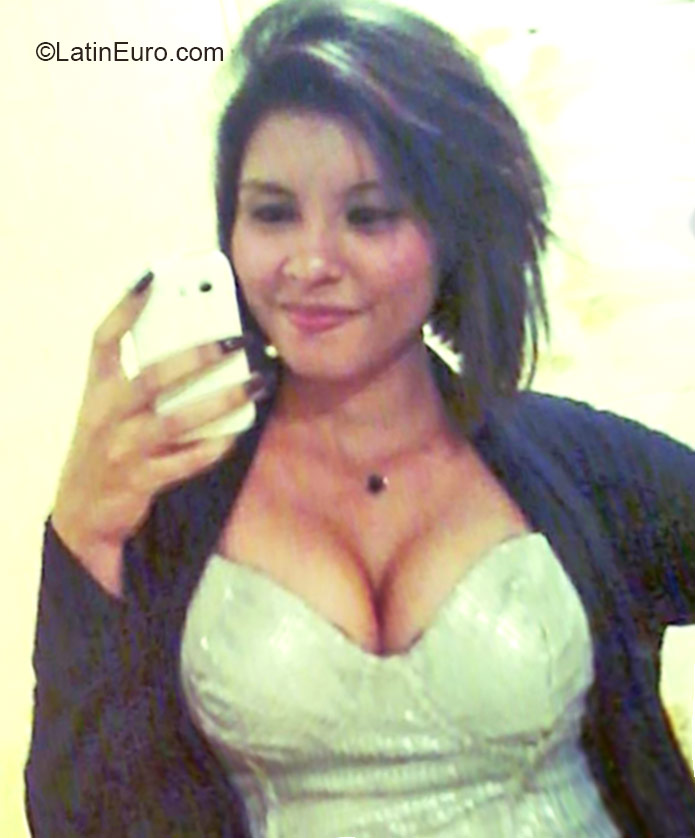 Date this athletic Venezuela girl Barbara from Barcelona VE457