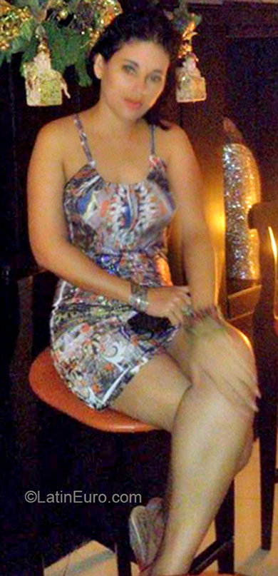 Date this gorgeous Panama girl Elkys from Panama City PA584