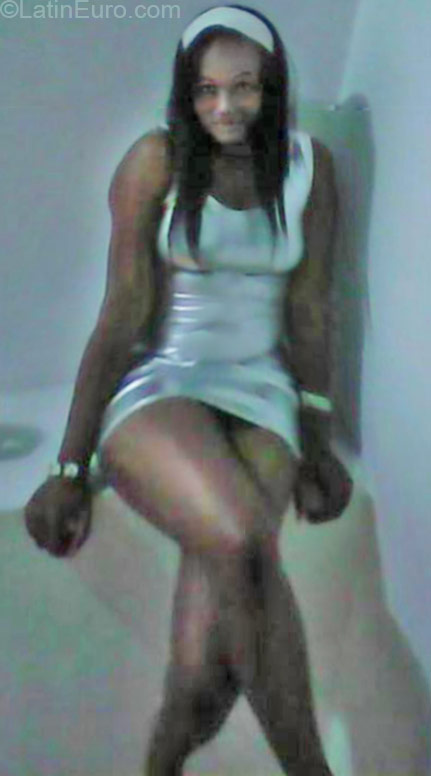 Date this nice looking Colombia girl Ana milena from Bogota CO17245
