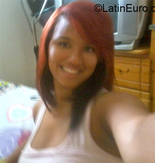 Date this happy Dominican Republic girl Yaneisie from San Pedro De Macoris DO21937