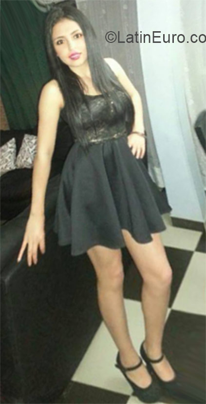 Date this sultry Colombia girl Katherin from Bogota CO17286