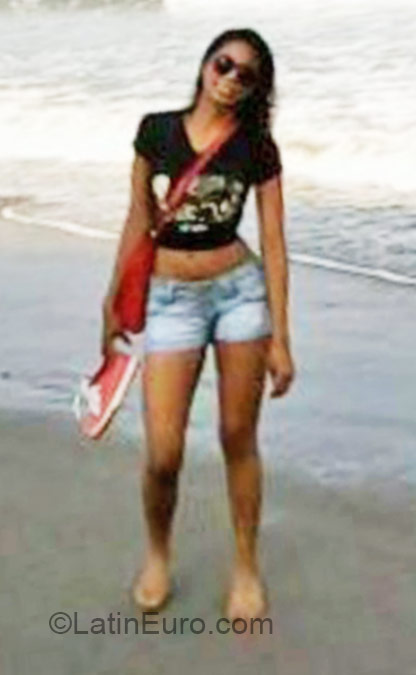 Date this sensual Colombia girl K.c from Cali CO17341
