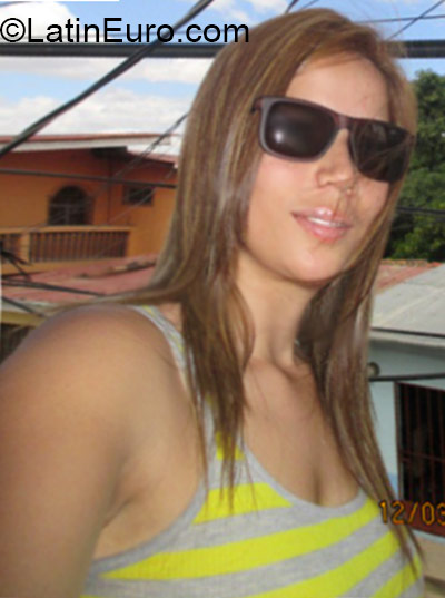 Date this beautiful Honduras girl Karla from Comayagua HN1508