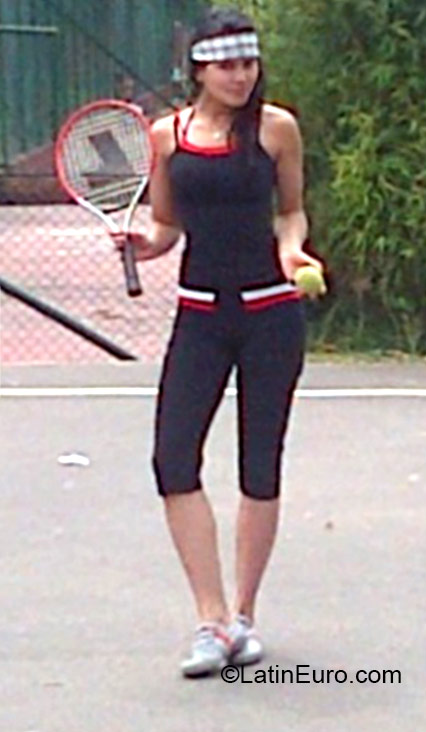 Date this stunning Colombia girl Lucia from Bogota CO17342