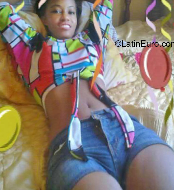 Date this hard body Jamaica girl Kayla from Kingston JM2055