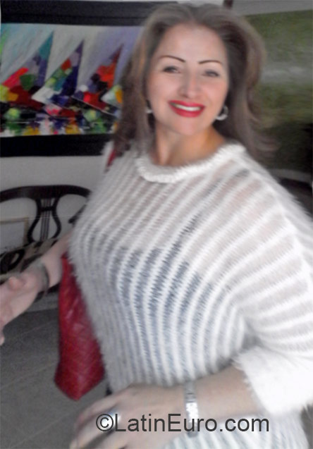 Date this athletic Colombia girl Gloria from Bogota CO17443