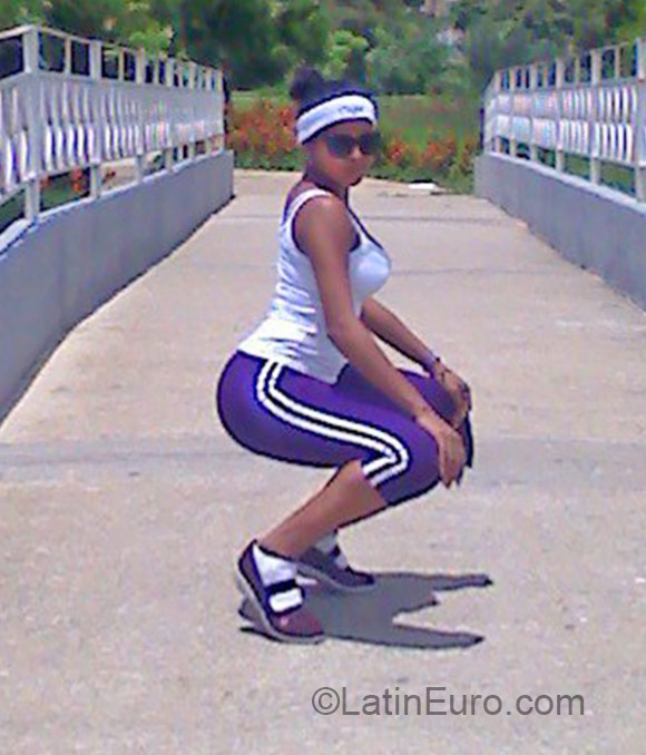 Date this stunning Venezuela girl Maria from Puerto la cruz VE523