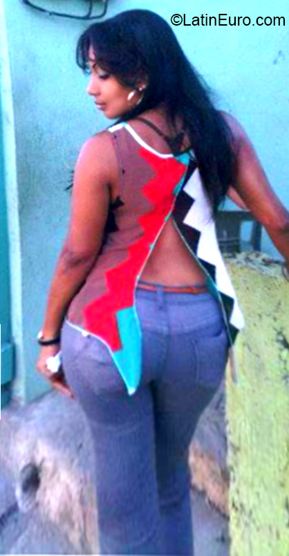 Date this young Dominican Republic girl Josefina from Santo Domingo DO22375