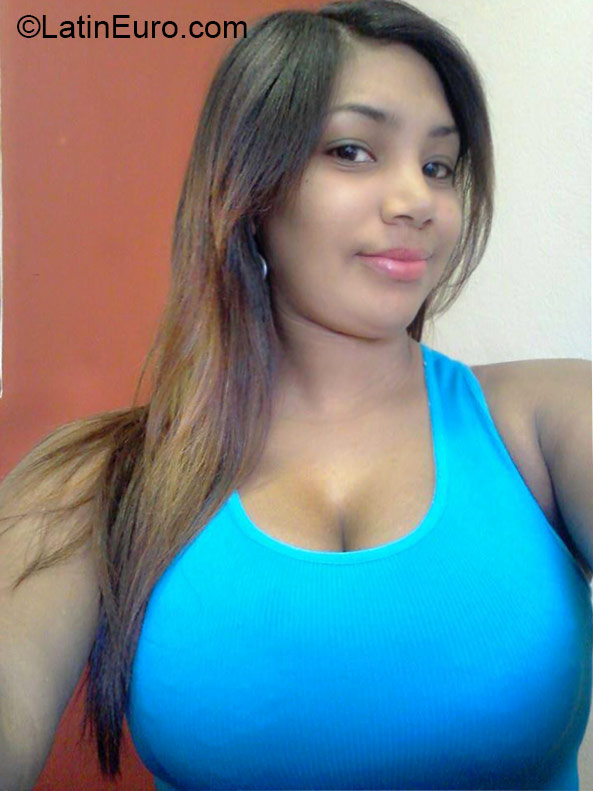 Date this exotic Dominican Republic girl Marlenny from imbert DO22391