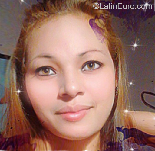 Date this tall Honduras girl Jessica from San Pedro Sula HN1548