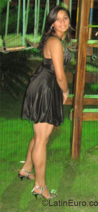 Date this georgeous Venezuela girl Maria from Maracaibo VE528