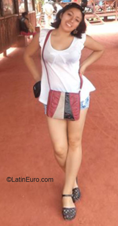 Date this delightful Peru girl Fabiola from Lima PE1062