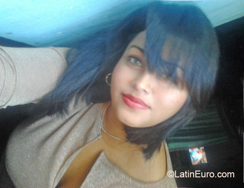 Date this sensual Honduras girl Yoli from Tegucigalpa HN1577