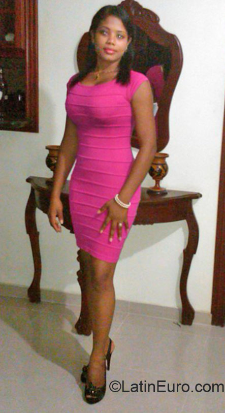 Date this charming Dominican Republic girl Marcela from Santo Domingo DO22634