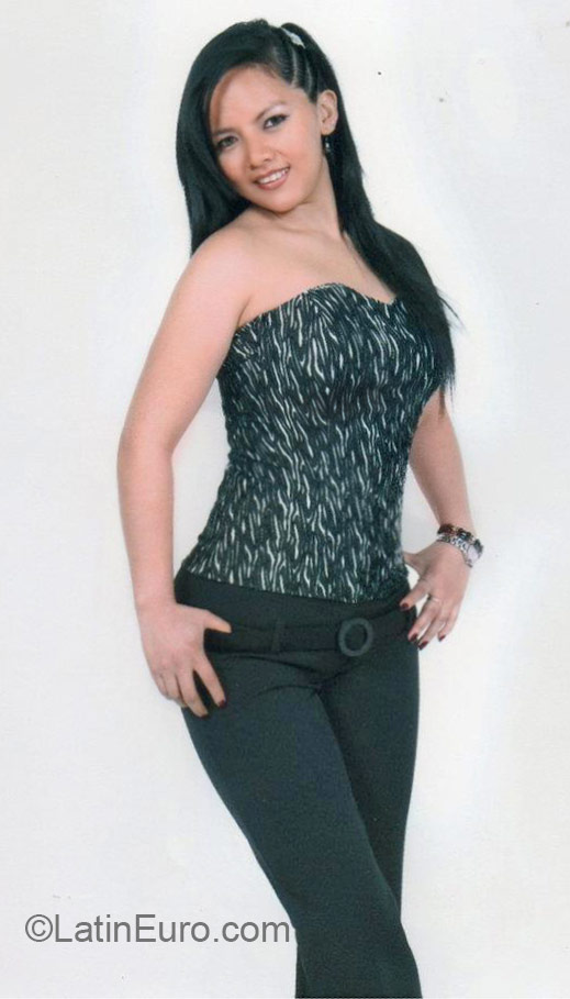 Date this athletic Peru girl Maria from Lima PE1065