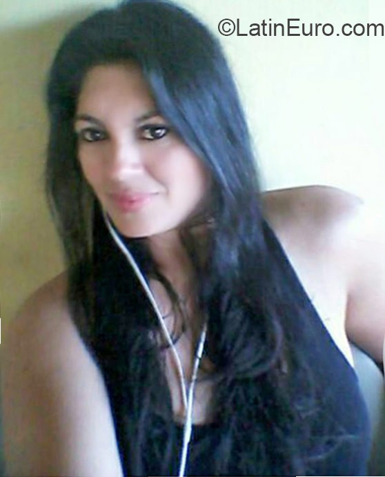 Date this tall Honduras girl Lorena from San Pedro Sula HN1587