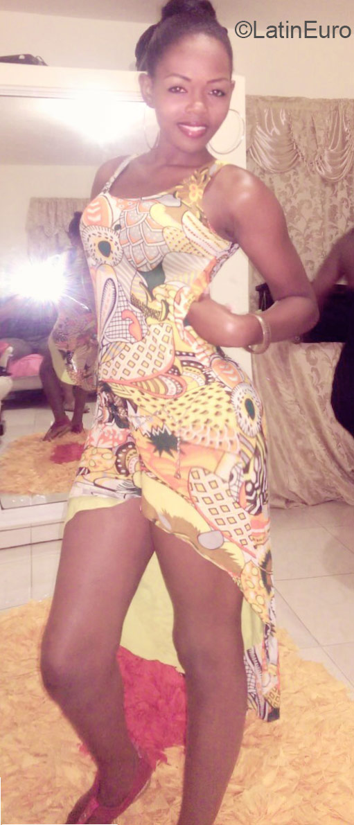 Date this passionate Dominican Republic girl Maria from Higuey DO22787