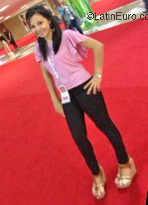 Date this gorgeous Panama girl Damaris from Carupana PA657
