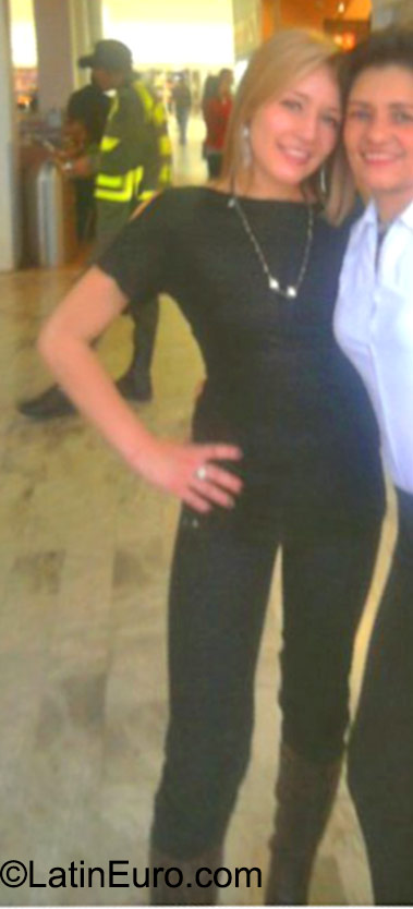 Date this sultry Colombia girl Julieta from Bogota CO17812