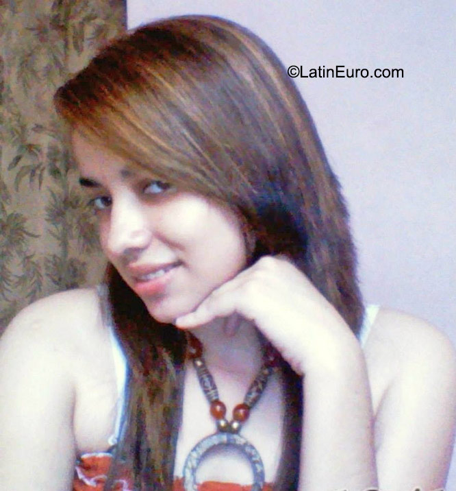 Date this good-looking Honduras girl Claritza from Choluteca HN1628