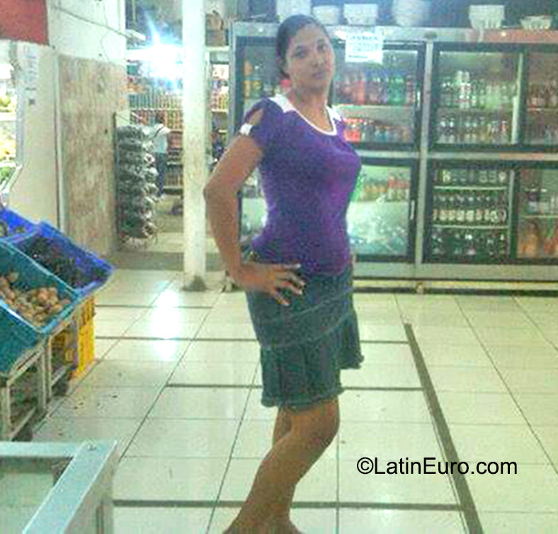 Date this foxy Dominican Republic girl Marely from San Pedro de Macoris DO22923