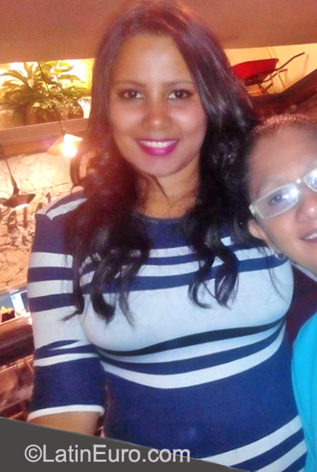 Date this charming Honduras girl Sabina from San Pedro Sula HN1640