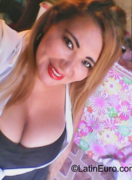Date this funny Panama girl Gilmia from Panama City PA665