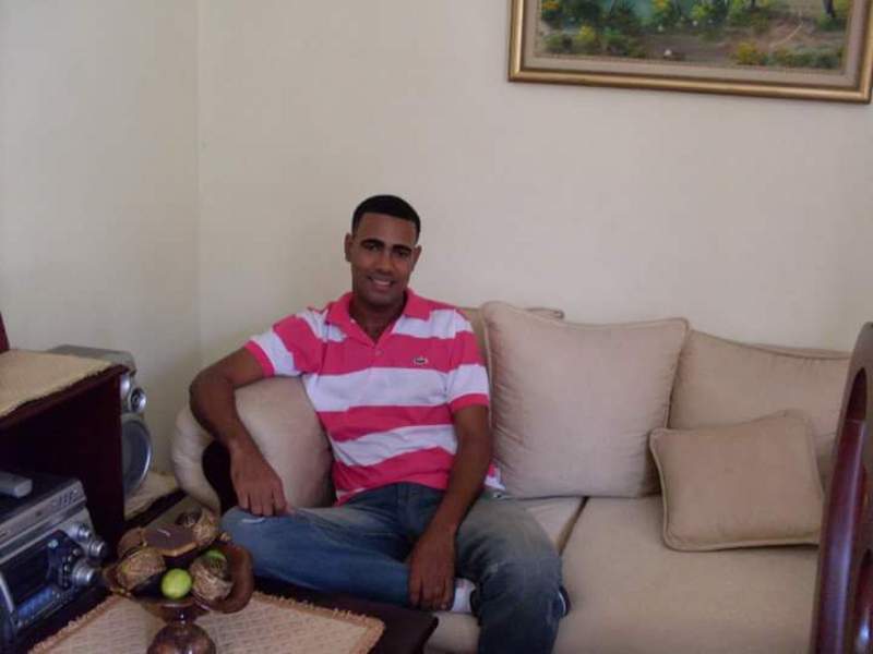 Date this beautiful Dominican Republic man Leonel from Santo Domingo DO23038