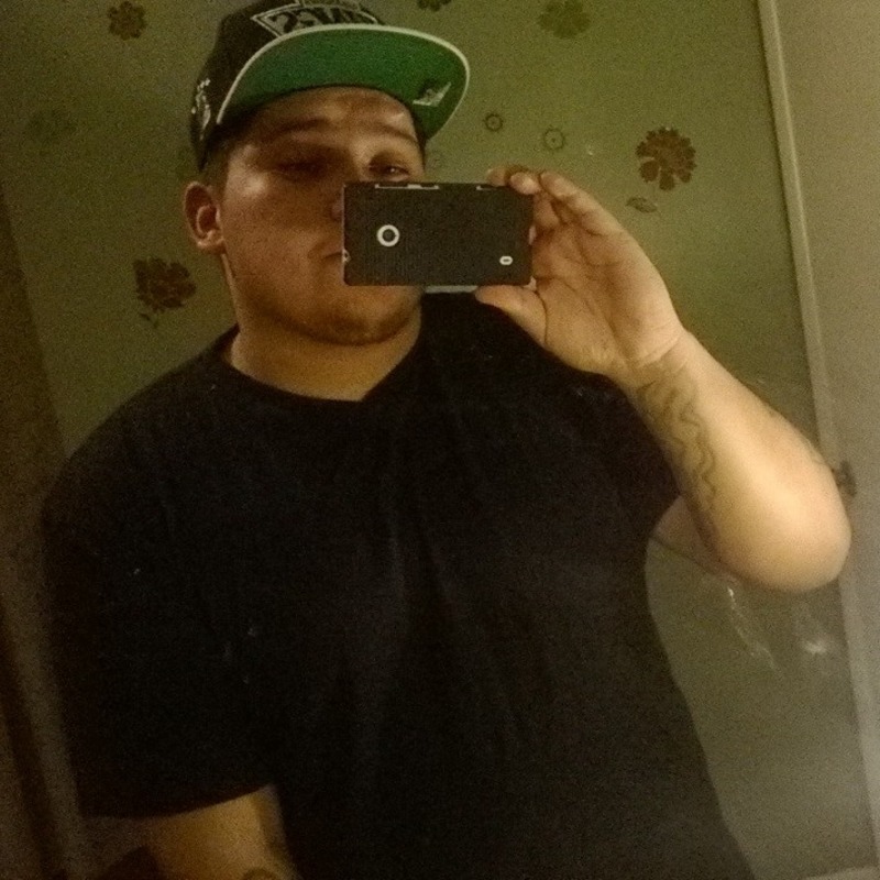 Date this happy United States man Erik from Naples US16402