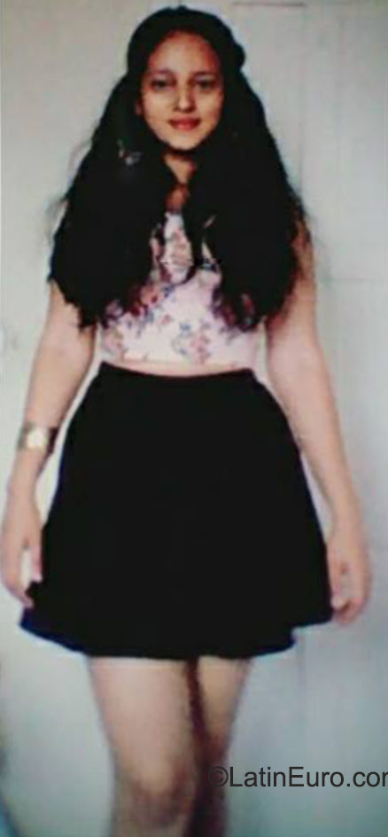 Date this pretty Honduras girl Lucy from Tegucigalpa HN1658
