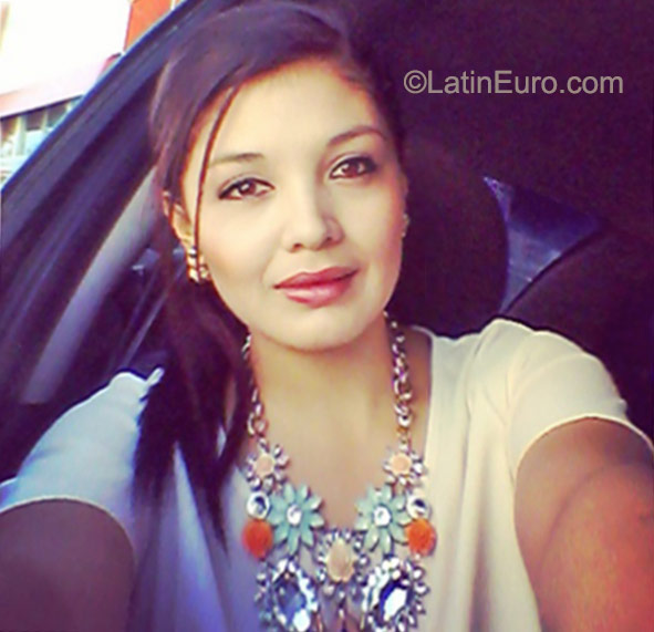 Date this hot Honduras girl Evelin from Siguatepeque HN1683