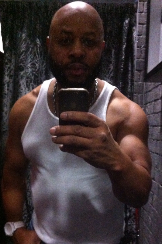 Date this tall United States man Darren from Houston US16470